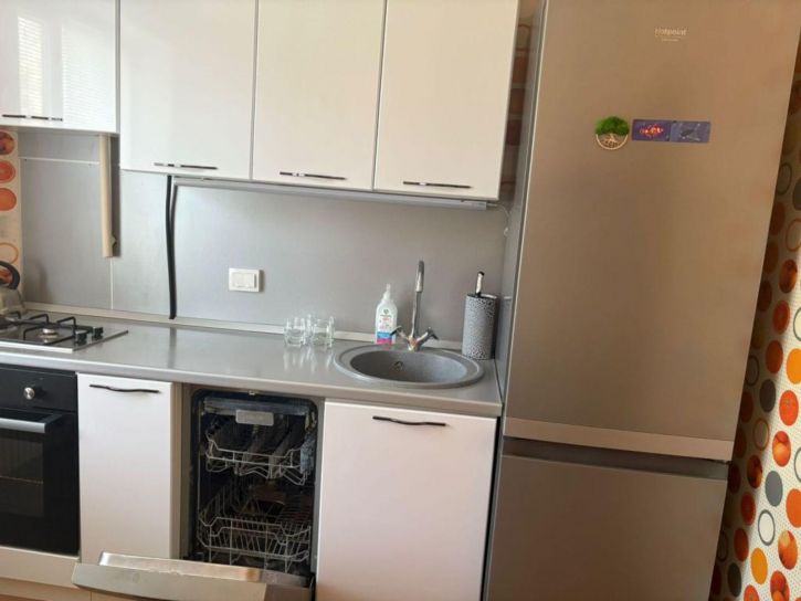 2-комн квартира Конева ул, 8