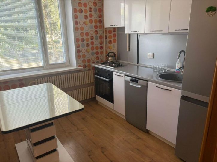 2-комн квартира Конева ул, 8