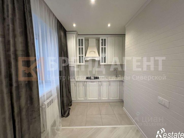 3-комн квартира улица Макаренко, 40,  д. 40