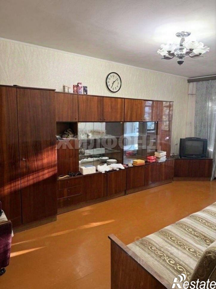 3-комн квартира улица Белгородского Полка, 33,  д. 33