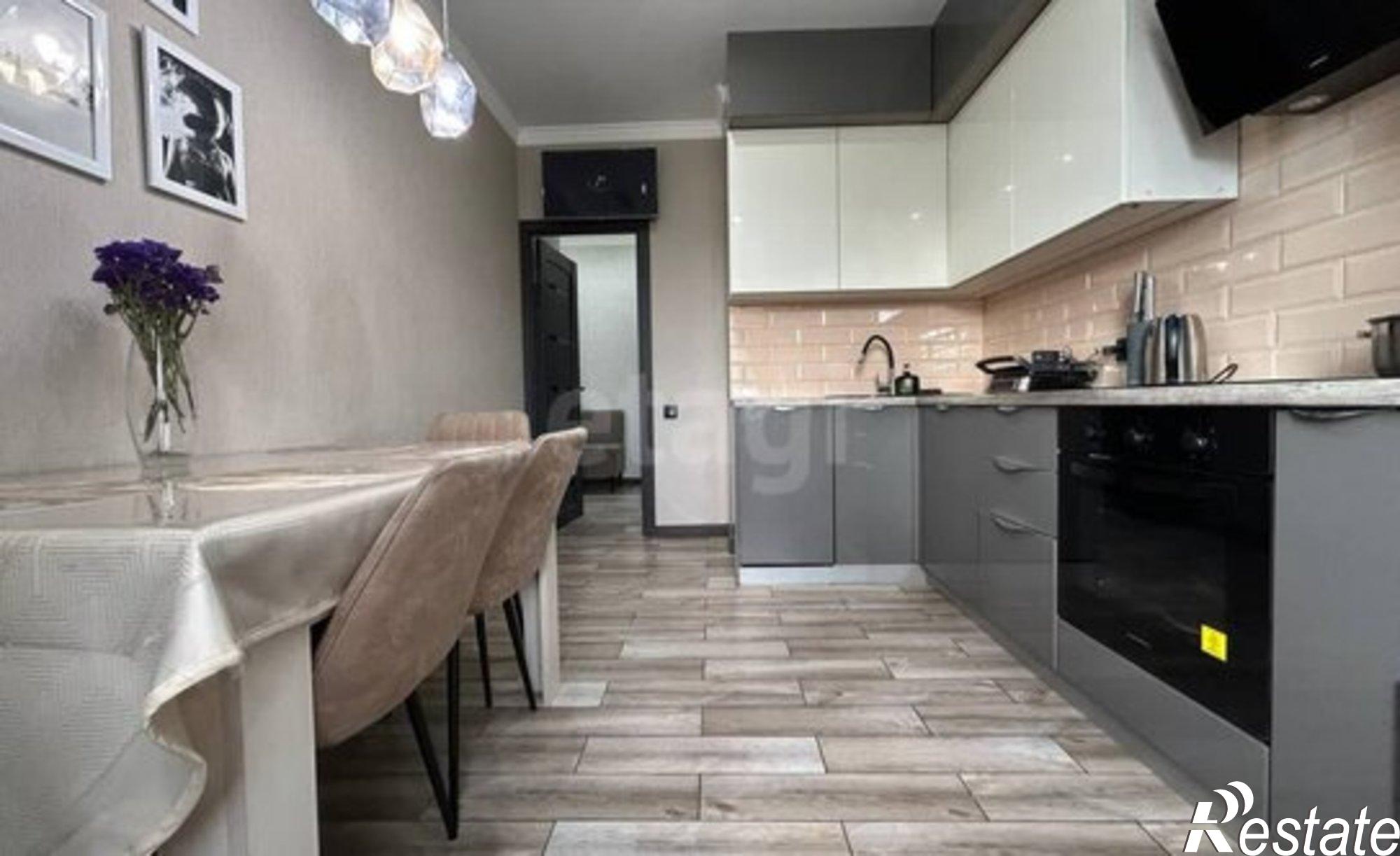 Купить квартиру за 5 700 000 рублей на улица Есенина, 8