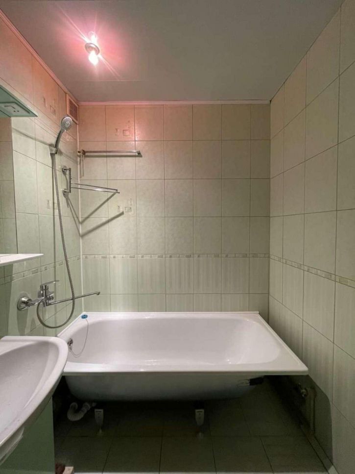 2-комн квартира Славы проспект, 148