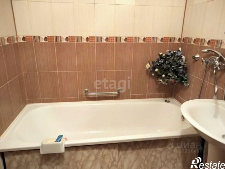 2-комн квартира б-р Юности, 37,  д. 37