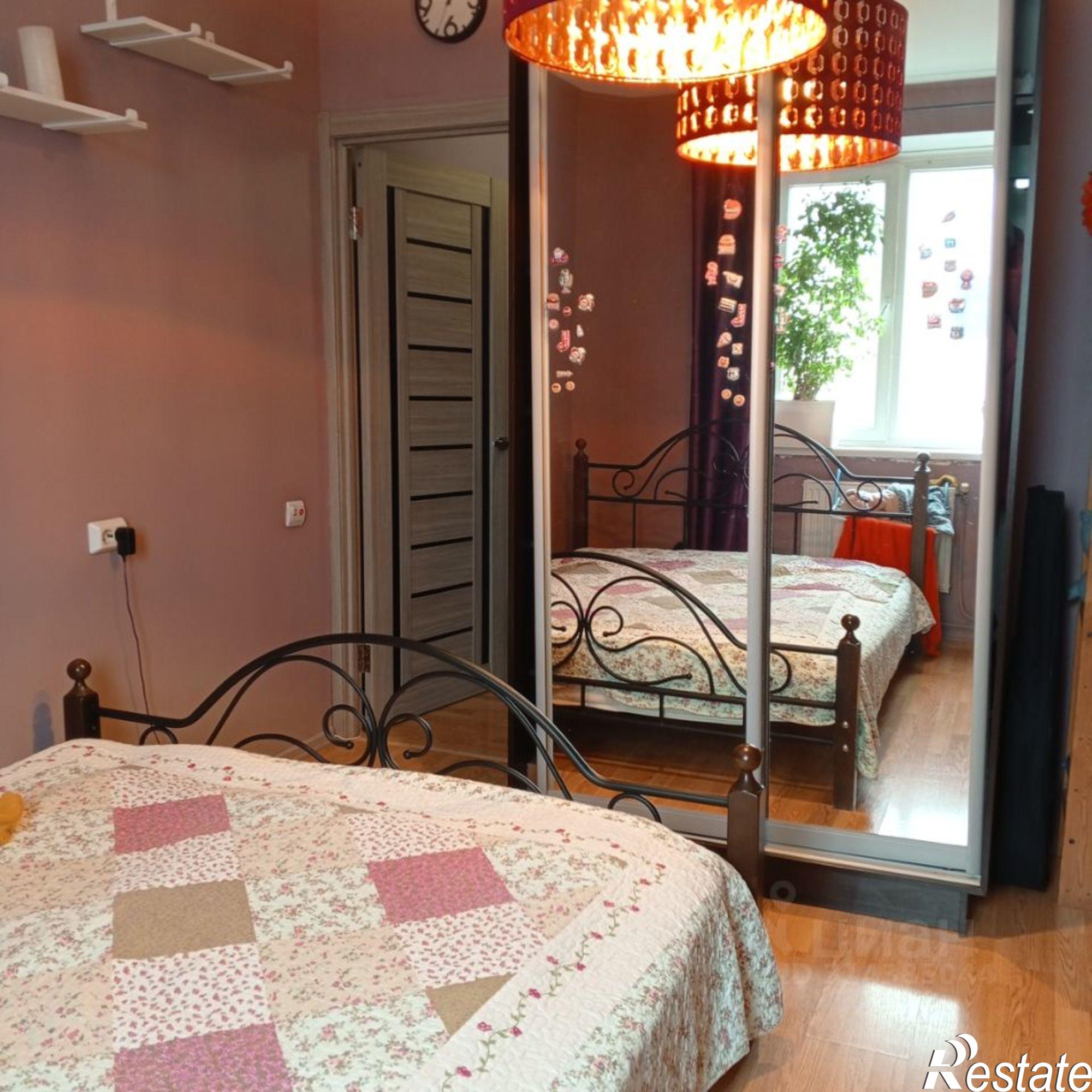 Сдать квартиру за 10 000 рублей на улица Есенина, 52