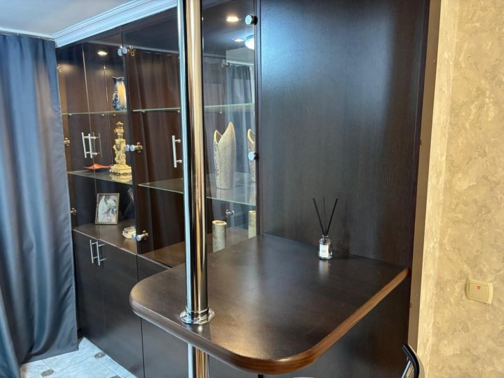 2-комн квартира Маяковского улица, 18