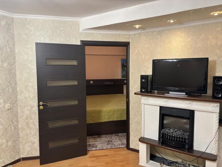 2-комн квартира Маяковского улица, 18