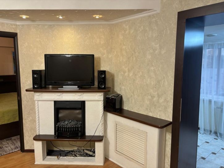 2-комн квартира Маяковского улица, 18