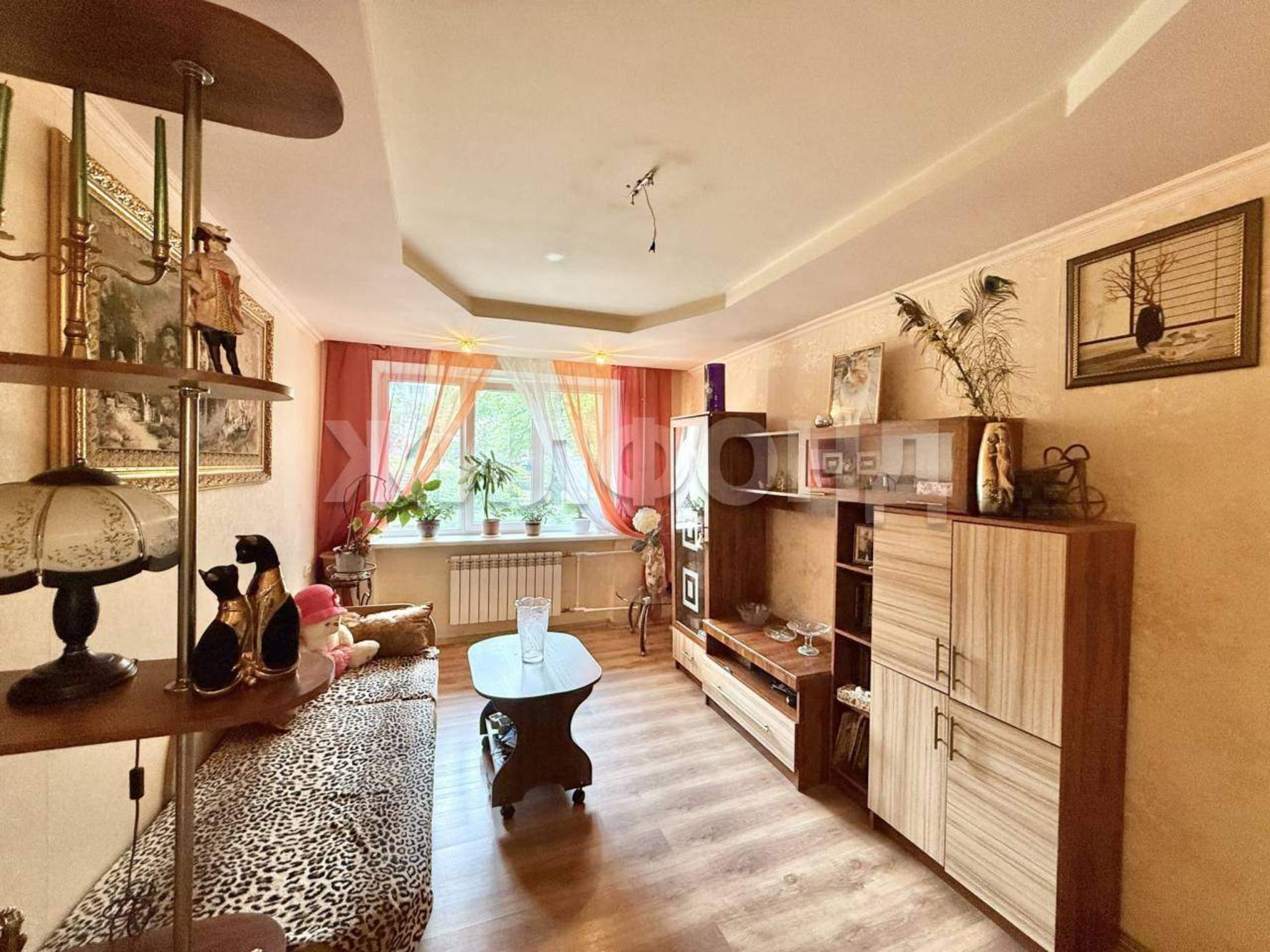 Купить квартиру за 4 250 000 рублей на Костюкова улица, д.21