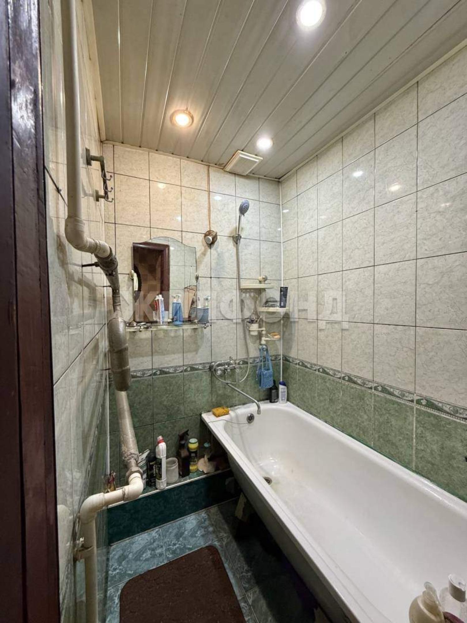 Купить квартиру за 4 250 000 рублей на Костюкова улица, д.21