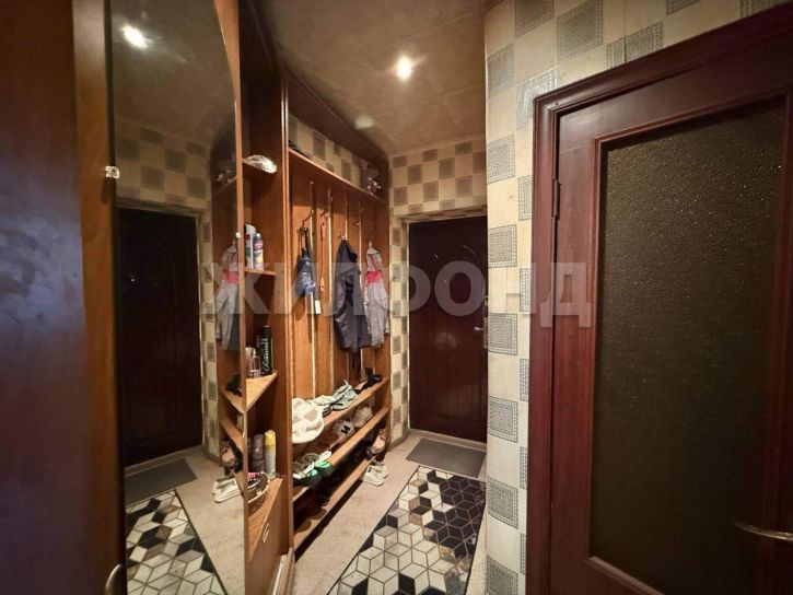 2-комн квартира Костюкова улица, д.21