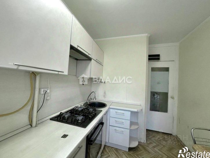 2-комн квартира Привольная улица, 13,  д. 13