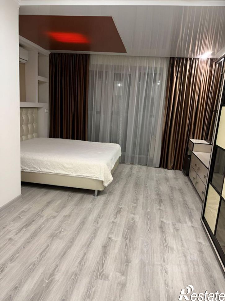 3-комн квартира ул Победы, 165,  д. 165