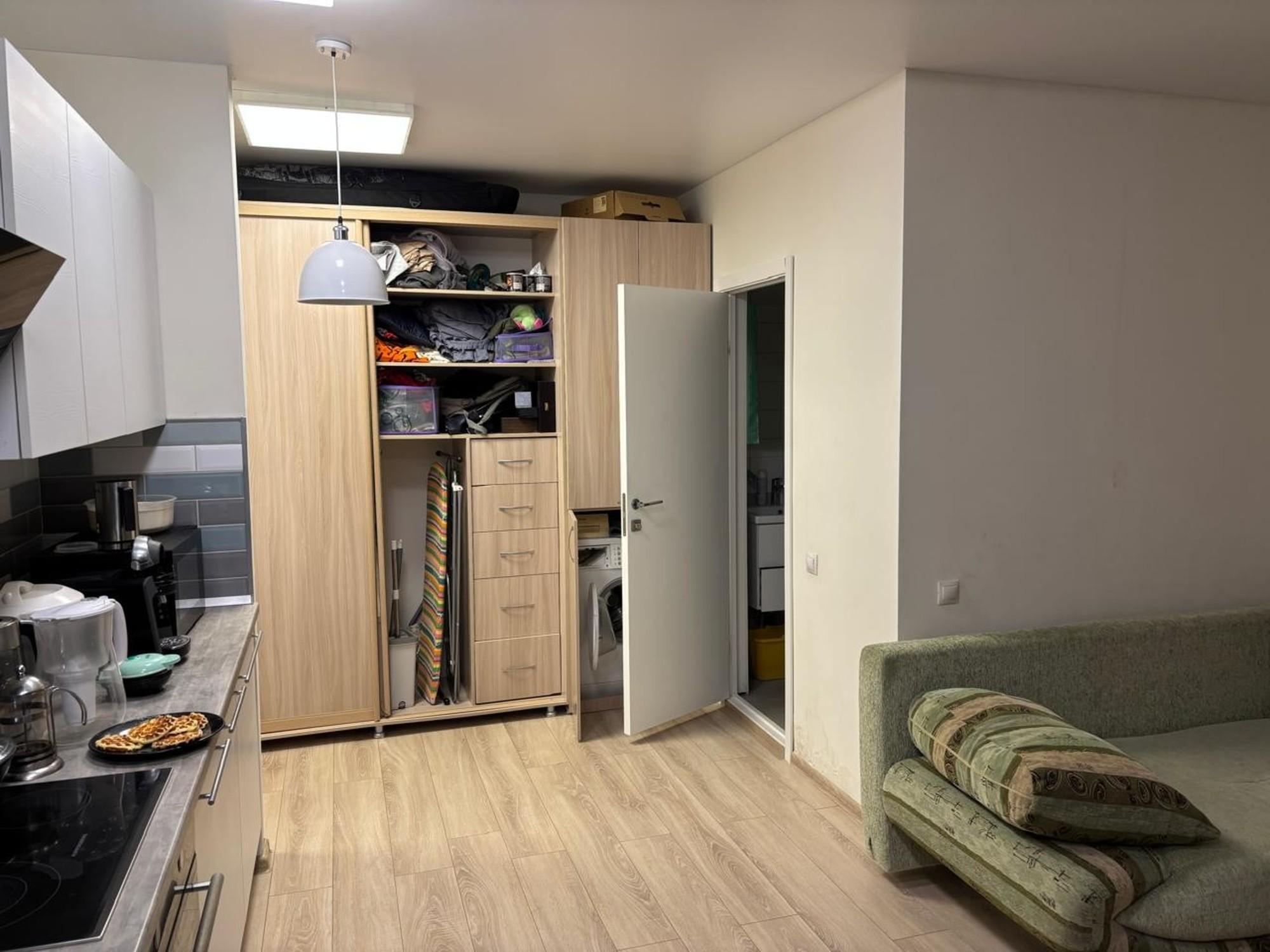 Купить студию за 3 890 000 рублей на Семейная улица, 13