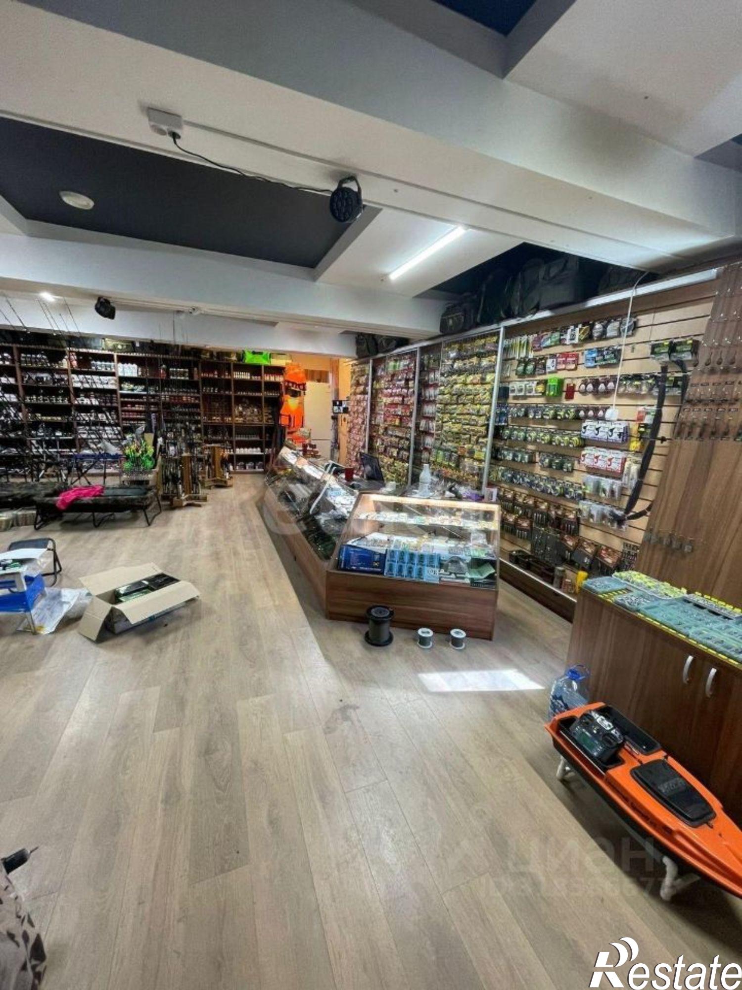 Купить торговое помещение за 36 350 200 рублей на Студенческая улица