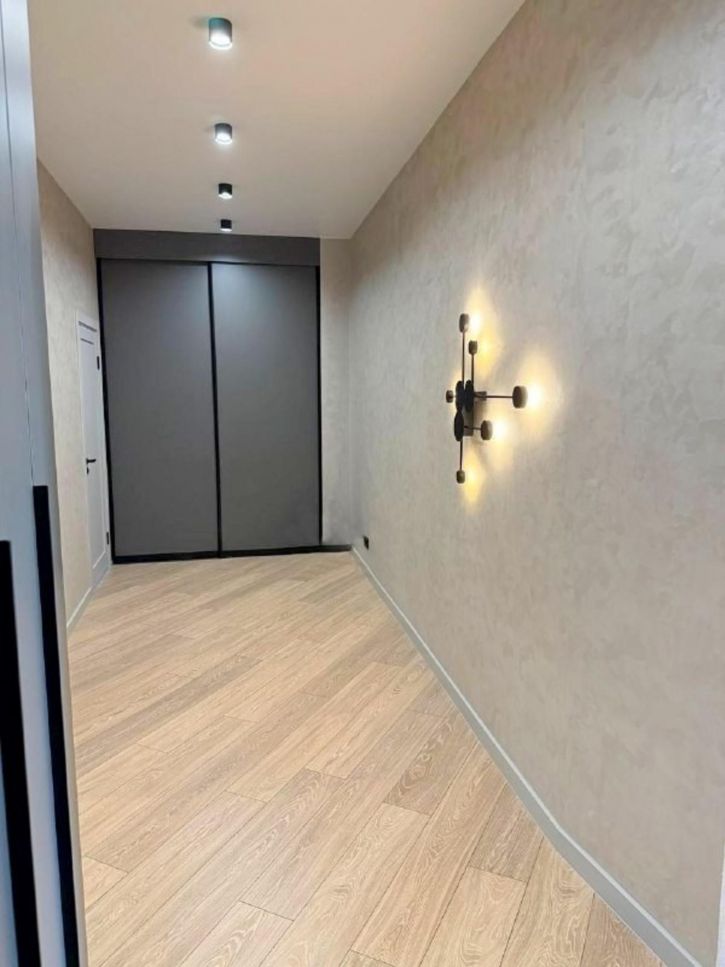 3-комн квартира Попова улица, 58