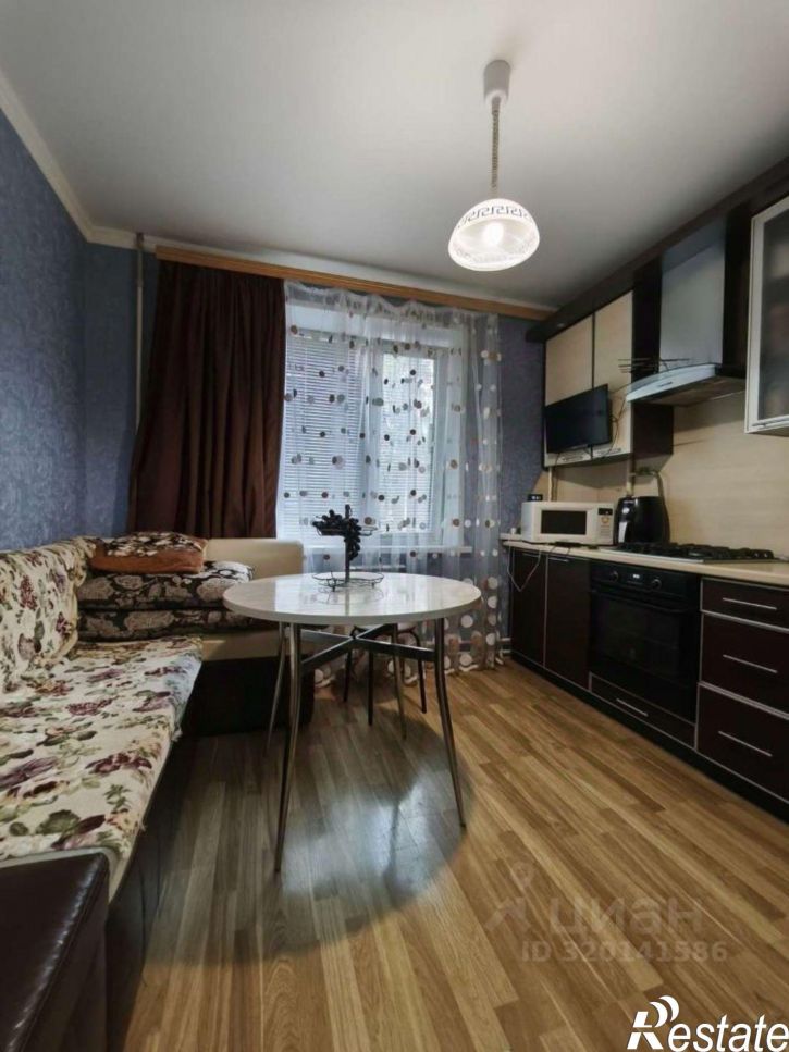 3-комн квартира улица Конева, 21,  д. 21