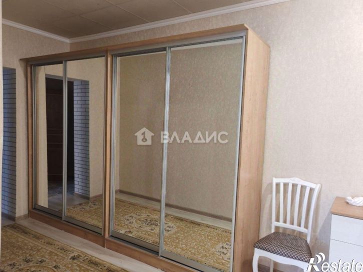 3-комн квартира улица Белгородского Полка, 67,  д. 67