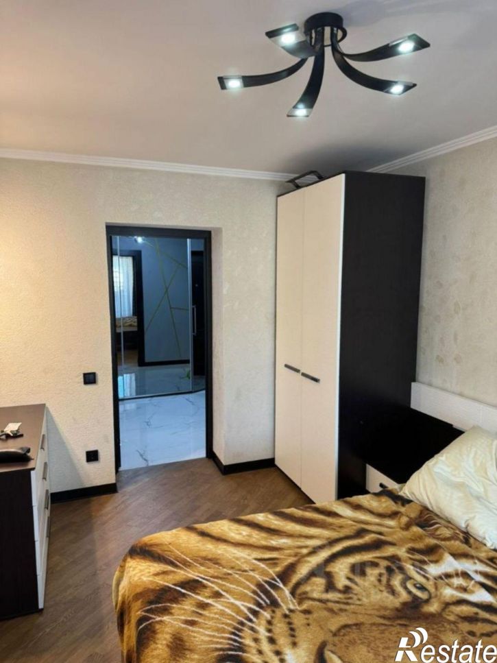 2-комн квартира улица Белгородского Полка, 50,  д. 50