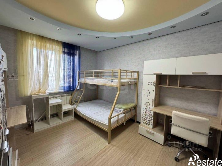 3-комн квартира улица Есенина, 44А,  д. 44А