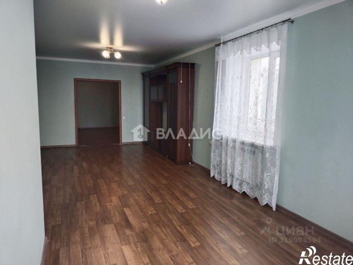 2-комн квартира улица 5 Августа, 35,  д. 35