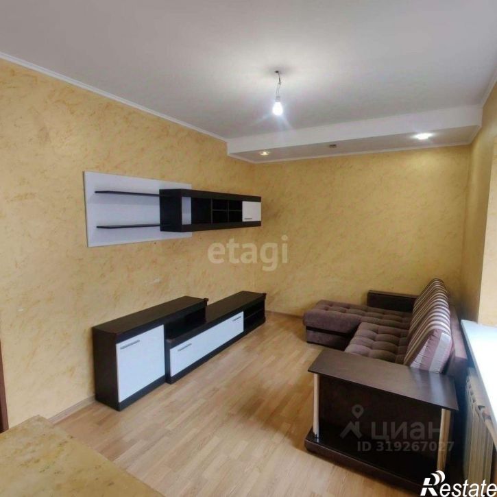 3-комн квартира улица 60 лет Октября, 2Б,  д. 2Б