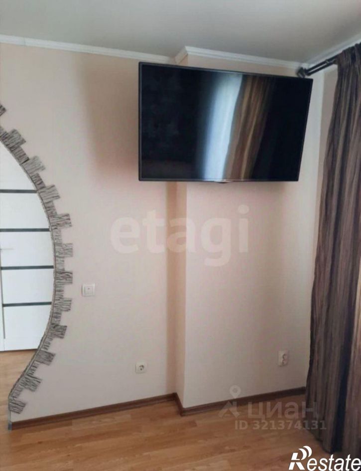 2-комн квартира Каштановая улица, 19,  д. 19