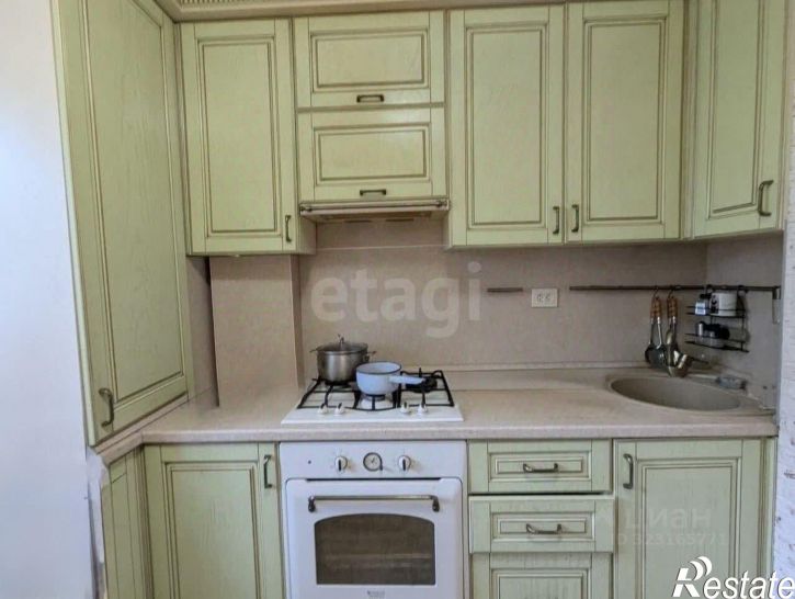 2-комн квартира улица Есенина, 50В,  д. 50В