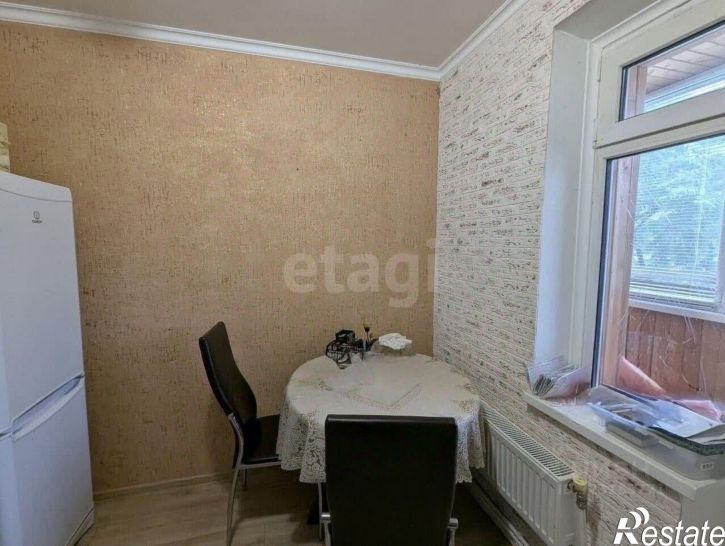 2-комн квартира улица Есенина, 50В,  д. 50В