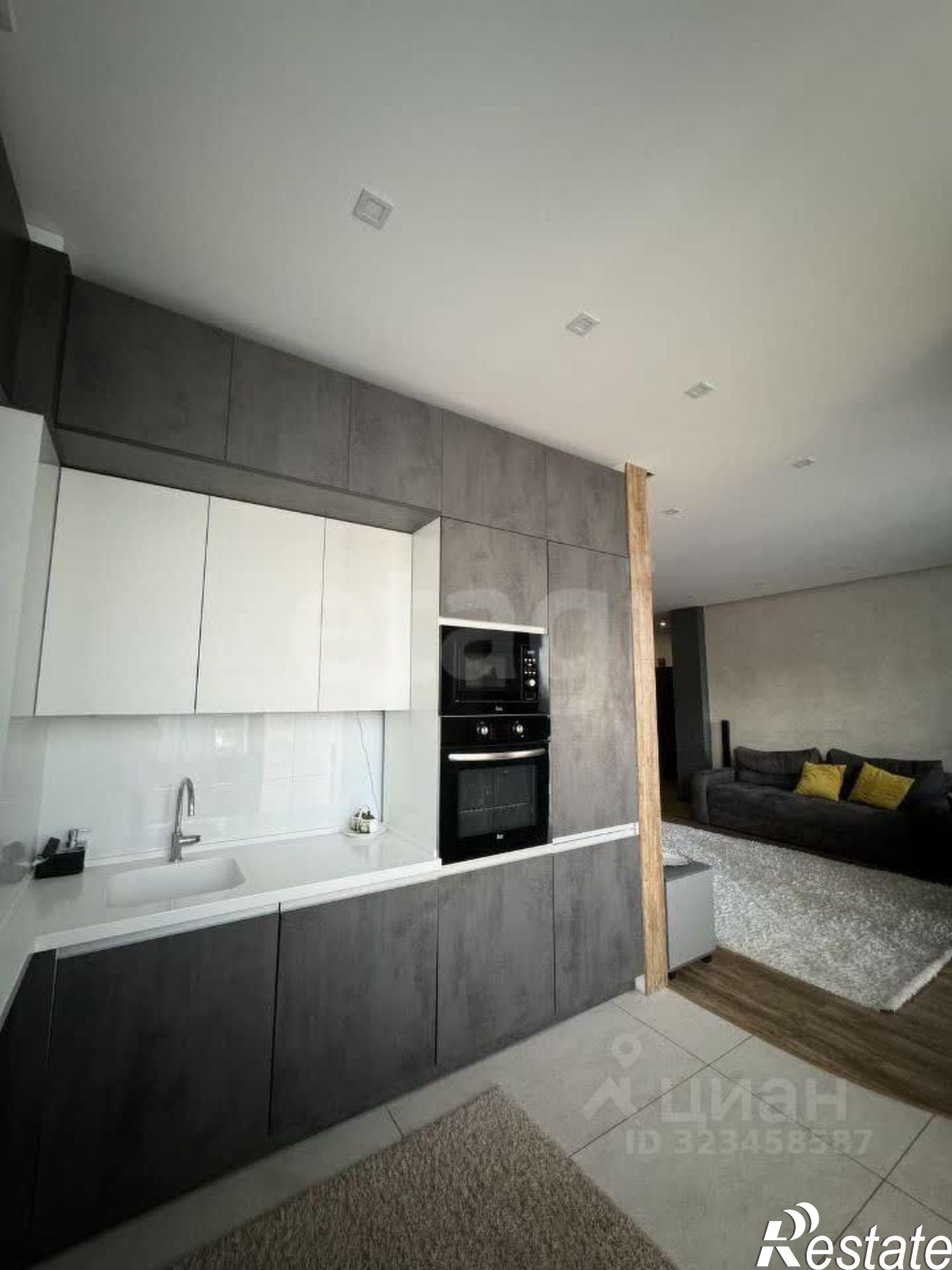 Купить квартиру за 23 000 000 рублей на Свято-Троицкий бульвар, 34