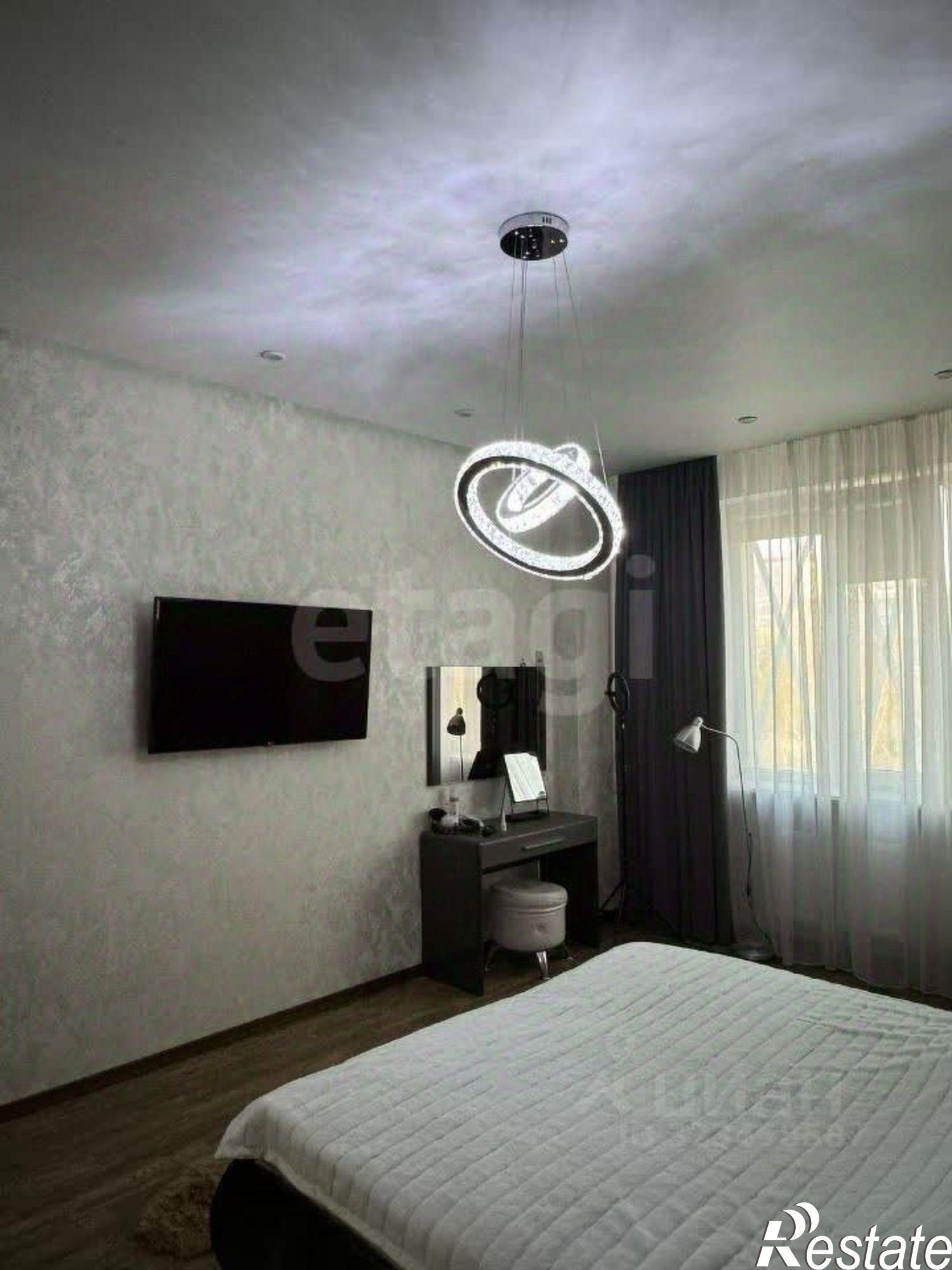 Купить квартиру за 23 000 000 рублей на Свято-Троицкий бульвар, 34