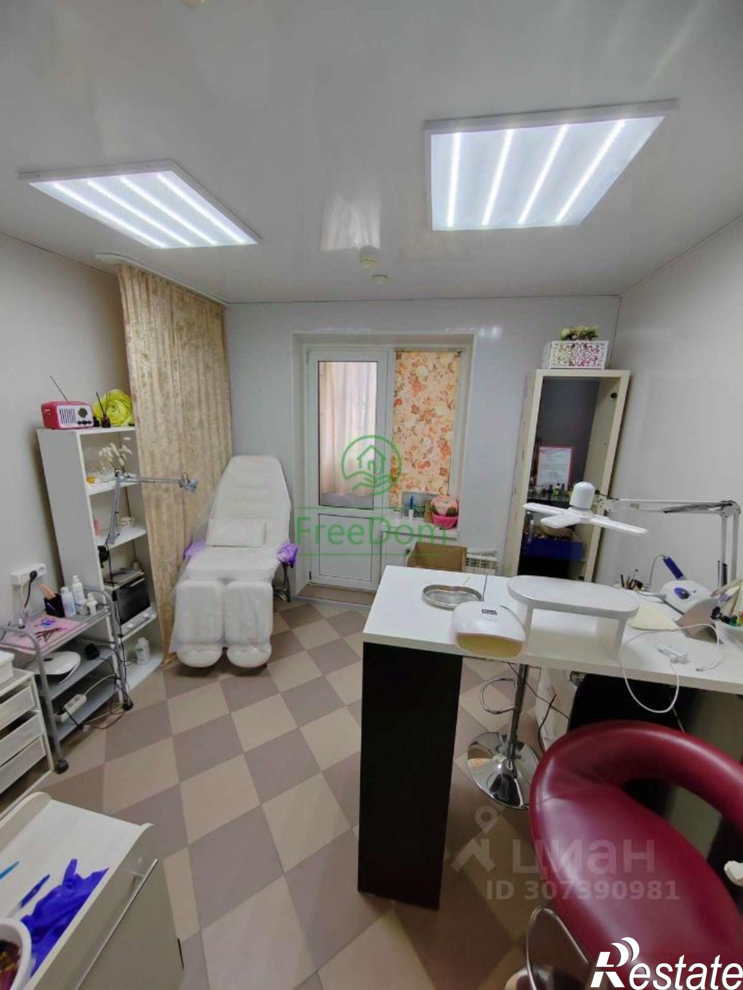 Купить офис, помещение под офис за 6 700 050 рублей на улица Есенина, 46