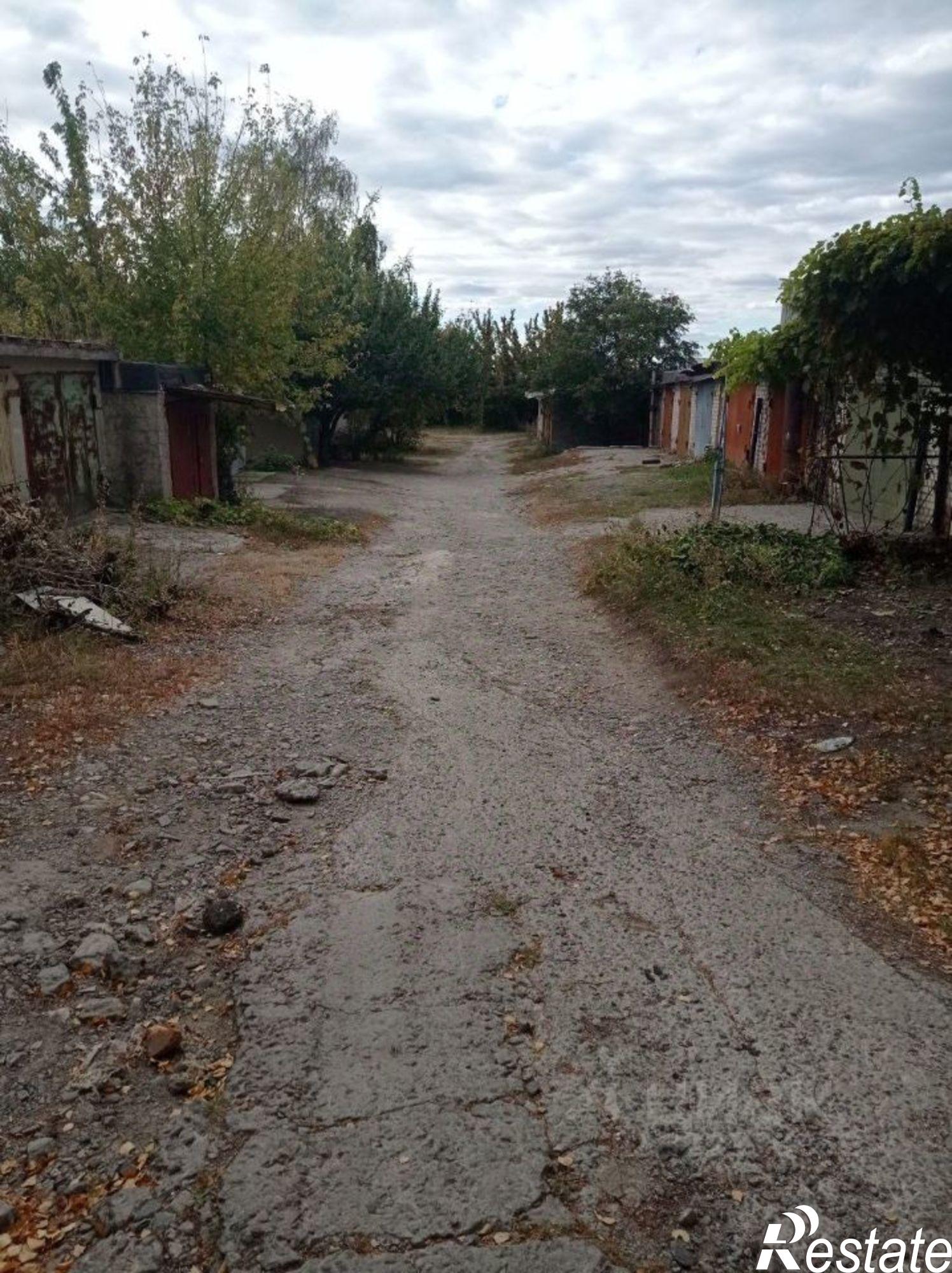 Купить гараж, место в паркинге за 497 292 рублей на Студенческая улица