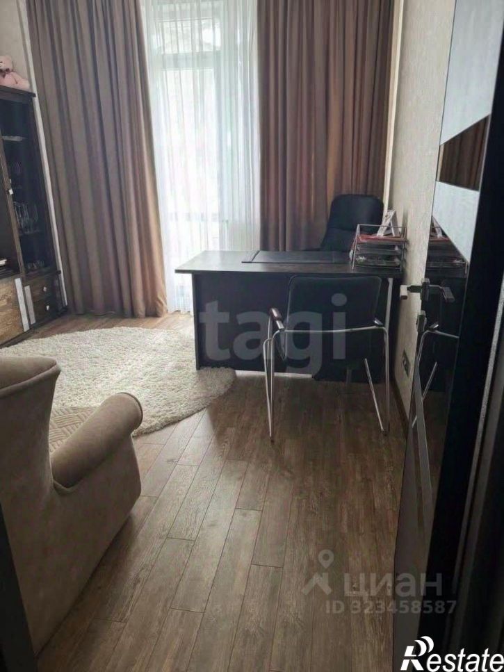 4-комн квартира Свято-Троицкий бульвар, 34,  д. 34