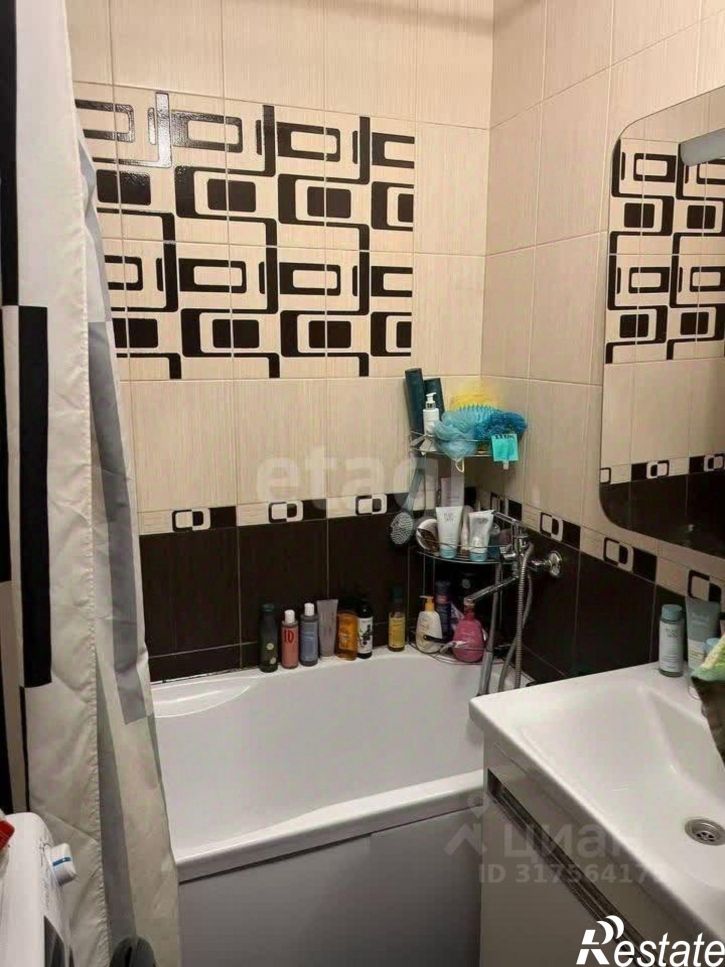 3-комн квартира улица Тельмана, 17,  д. 17