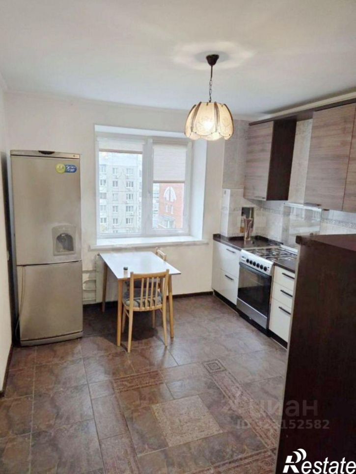 2-комн квартира проспект Славы, 16,  д. 16