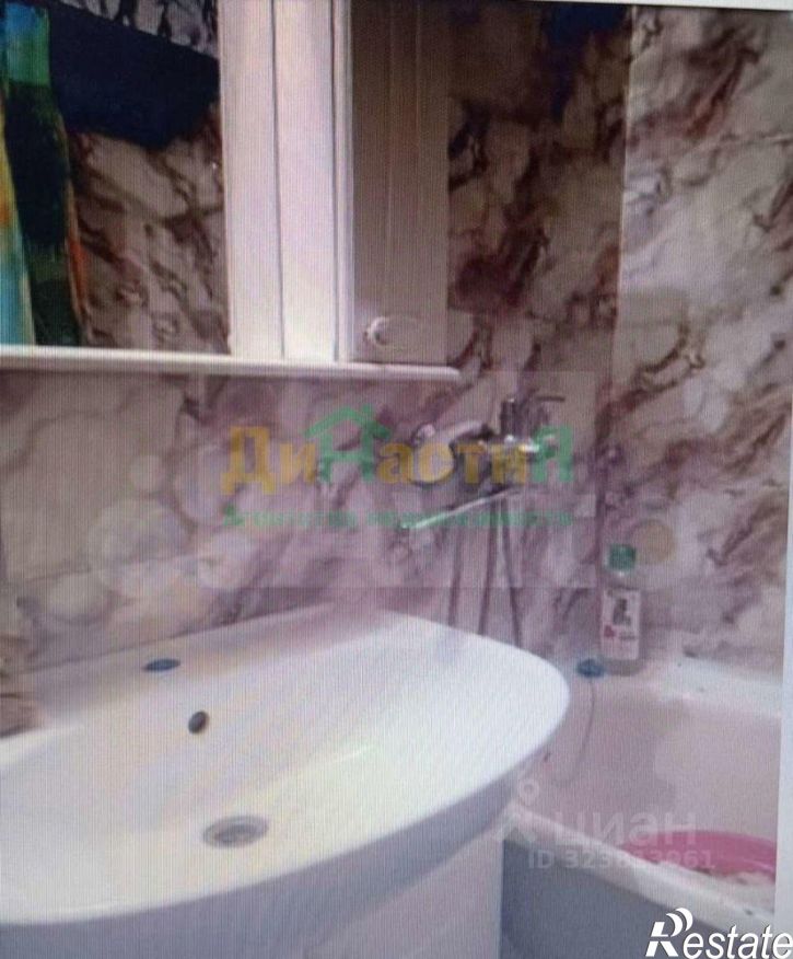 2-комн квартира ул 60 лет Октября, 3,  д. 3