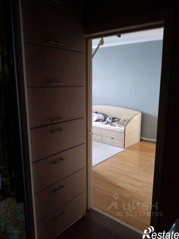 3-комн квартира ул Есенина, 56,  д. 56