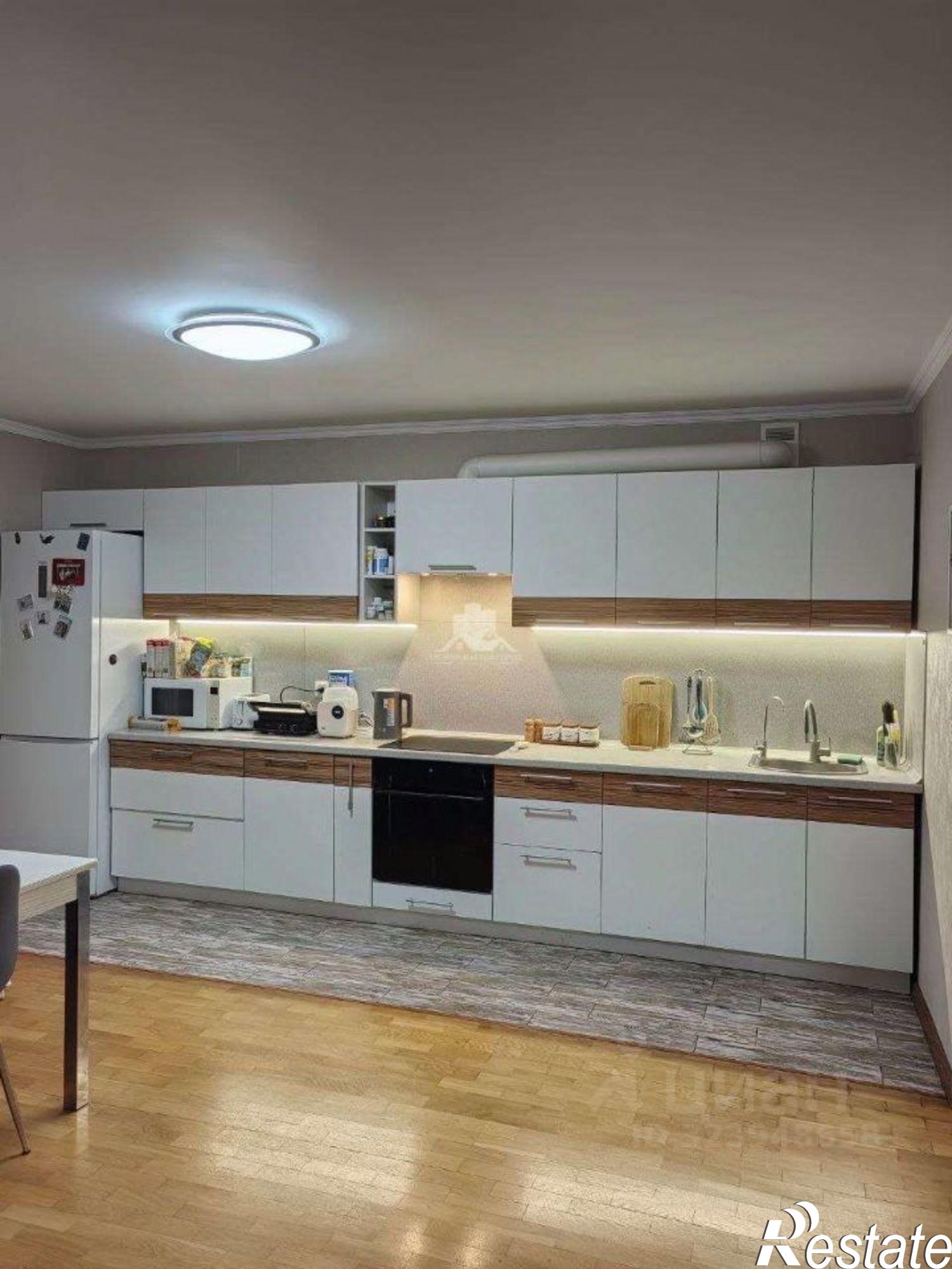 Купить квартиру за 11 300 000 рублей на Народный б-р, 34