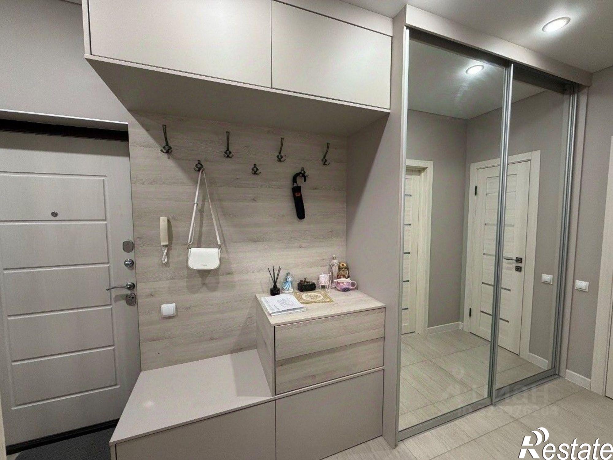 Купить квартиру за 10 500 000 рублей на проспект Славы, 45А