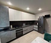 2-комн, 58кв м, этаж 2/5 проспект Славы, 45А