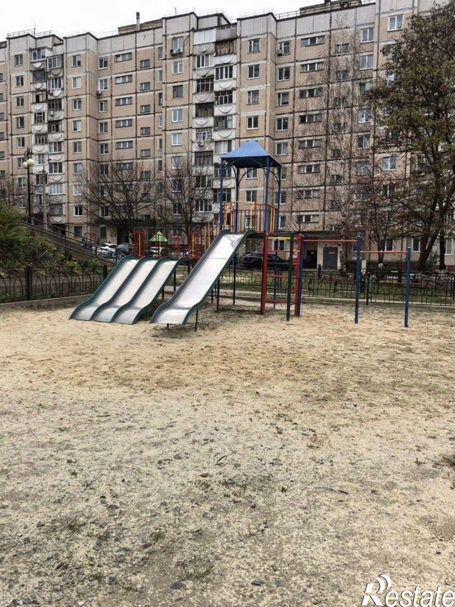 Купить квартиру за 4 400 000 рублей на улица 60 лет Октября, 8