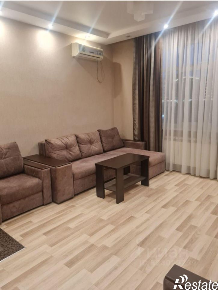 2-комн квартира Свято-Троицкий б-р, 15,  д. 15