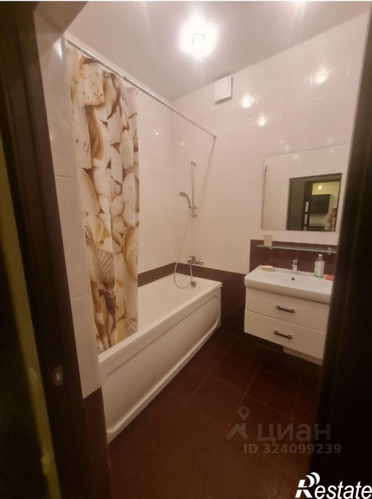 2-комн квартира Свято-Троицкий б-р, 15,  д. 15