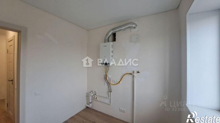 3-комн квартира ул Комарова, 1,  д. 1