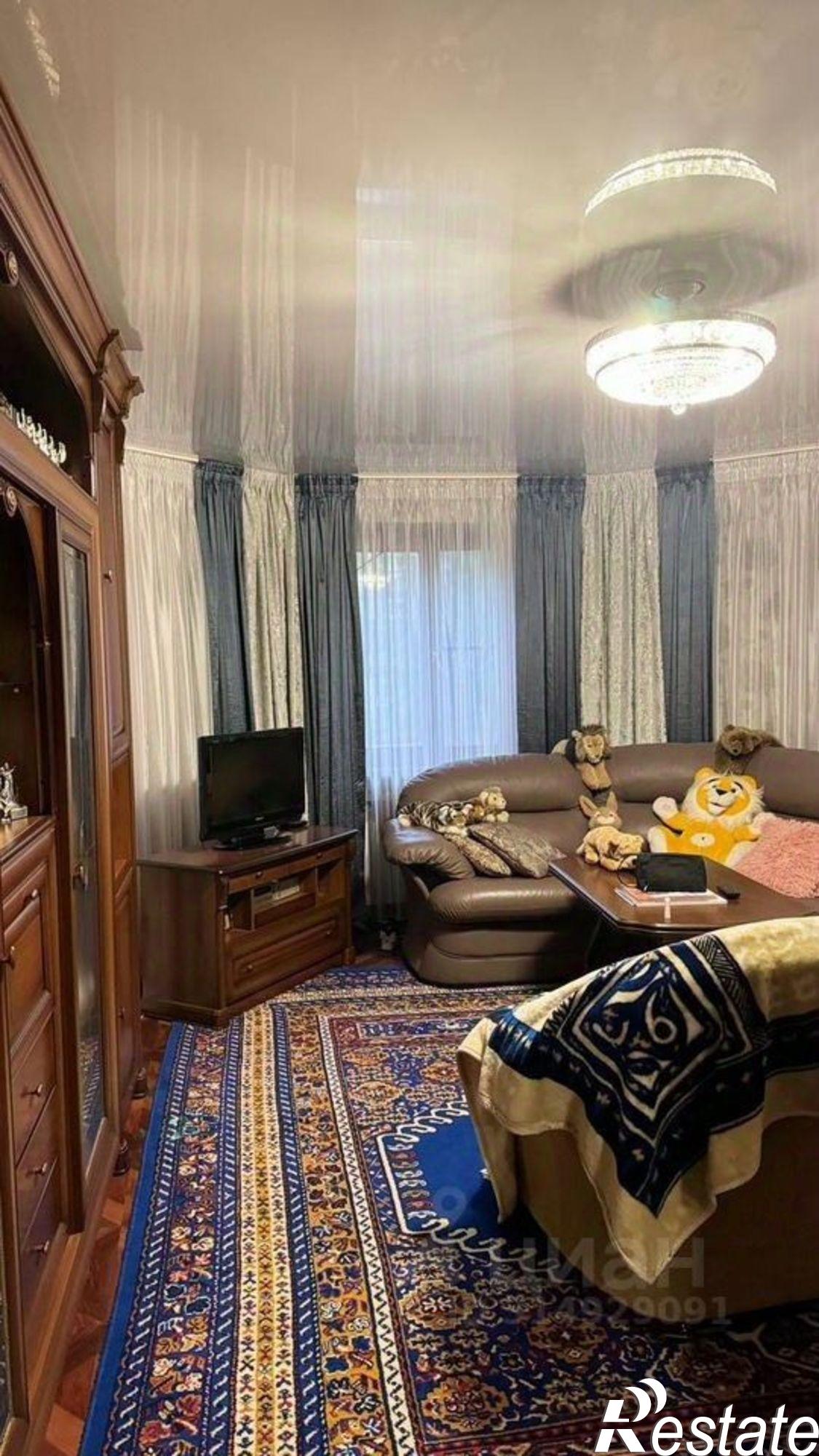 Купить квартиру за 9 990 000 рублей на ул Костюкова, 34