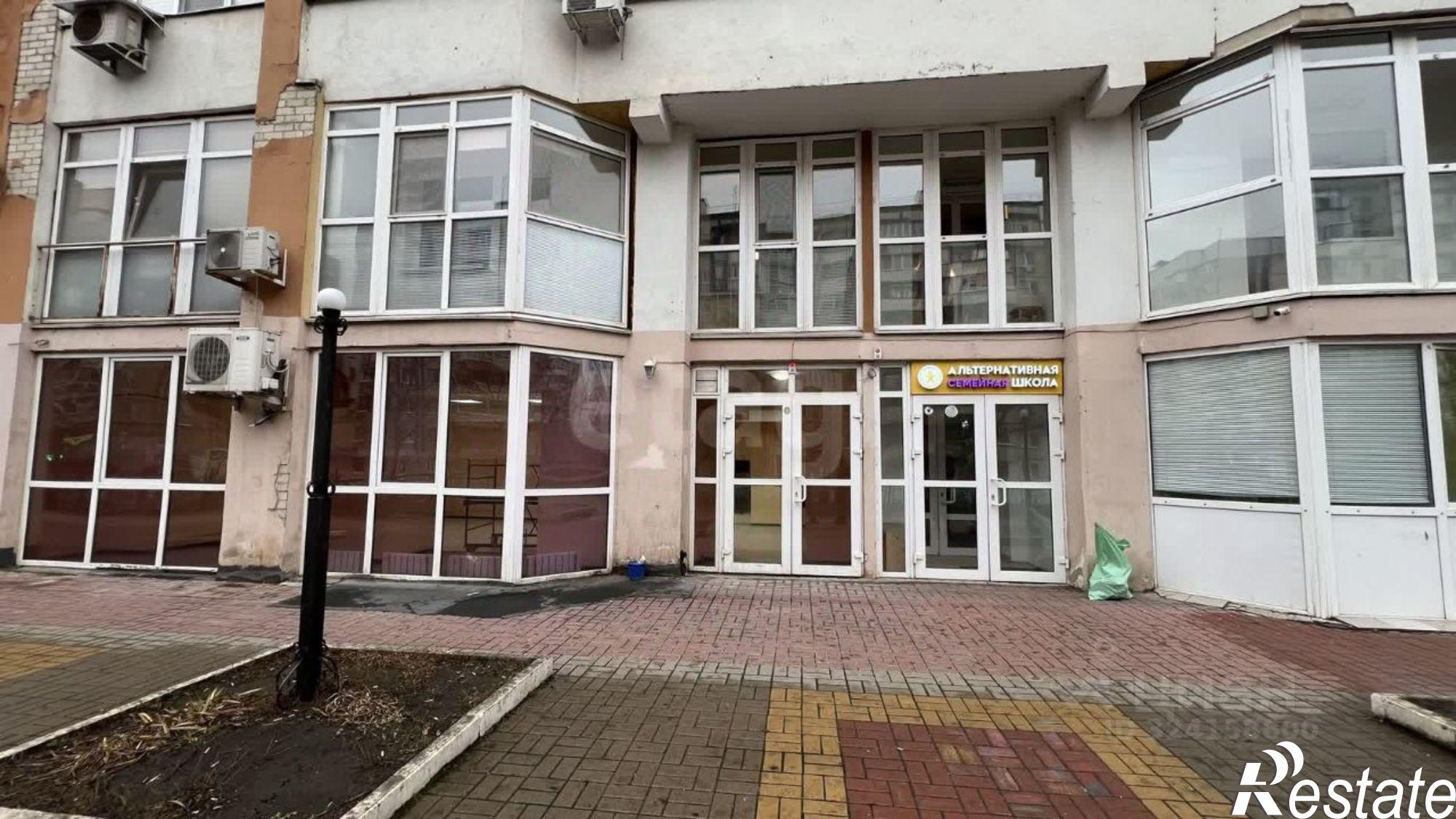 Купить торговое помещение за 15 989 200 рублей на ул Победы, 165