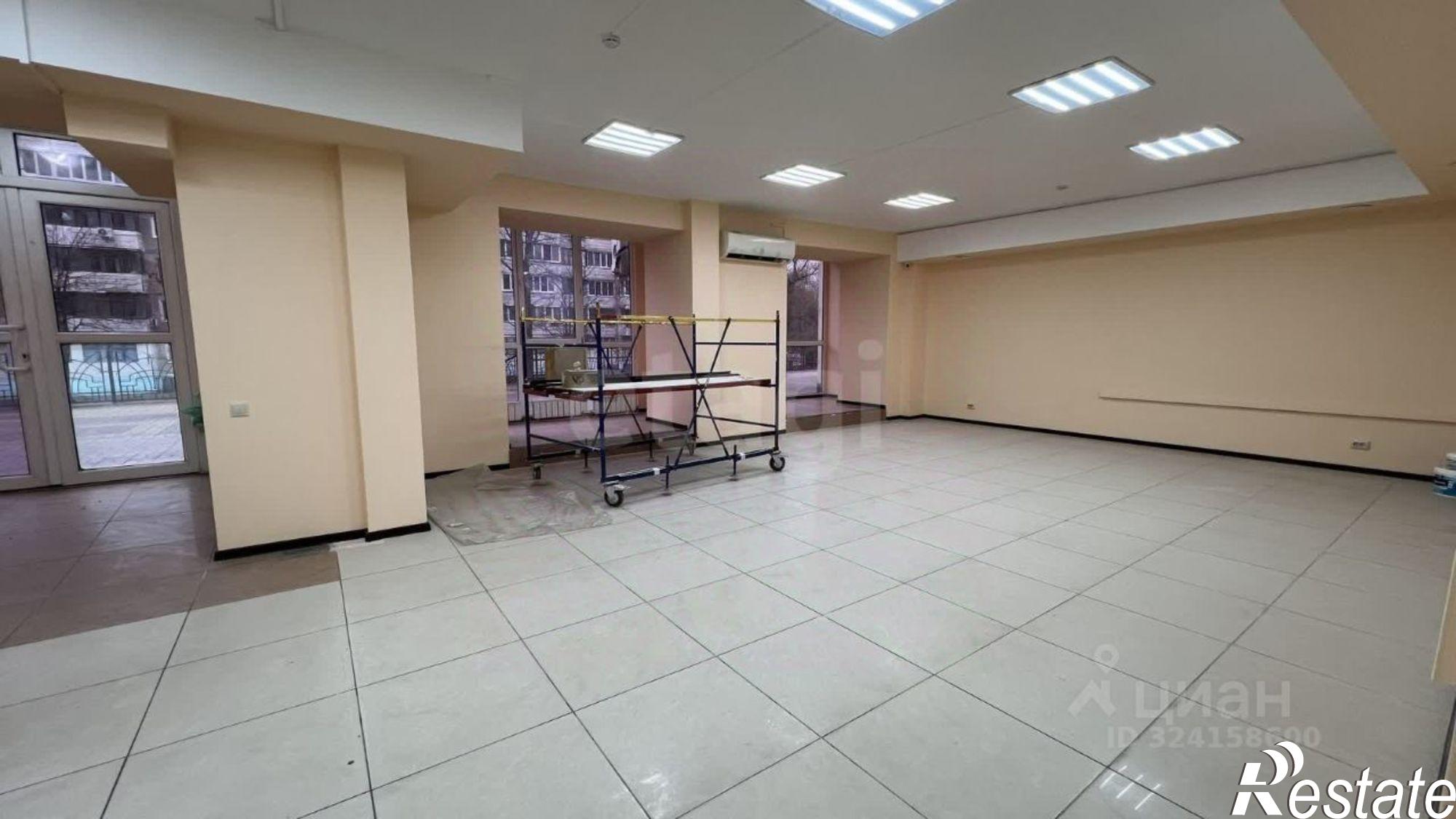 Купить торговое помещение за 15 989 200 рублей на ул Победы, 165