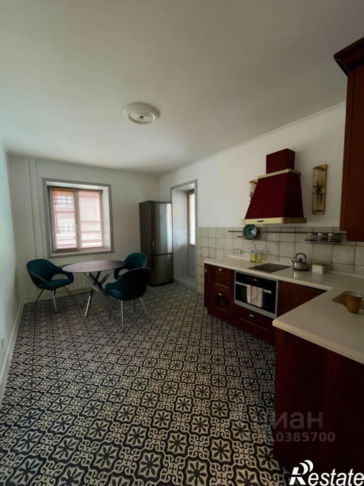 3-комн квартира улица Горького, 52Б,  д. 52Б