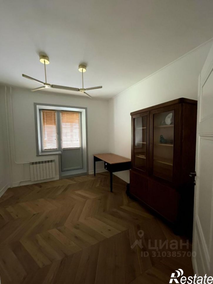 3-комн квартира улица Горького, 52Б,  д. 52Б