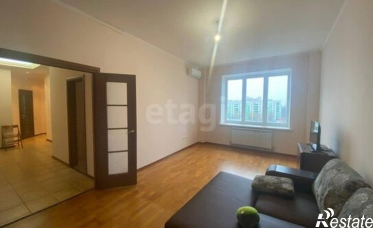 3-комн квартира улица Костюкова, 36Б,  д. 36Б